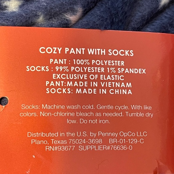 Sleep Chic Star Pajama Set with Socks - Picture 4 of 4